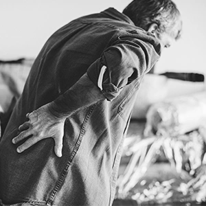 Mal de dos et ostéopathie : comment soulager les douleurs lombaires naturellement ?